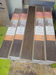 Mohawk Home Silverstreet Oak Waterproof Laminate 12mm Thick Plank With