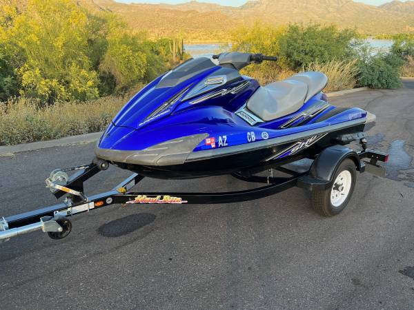 2009-yamaha-fx-sho-waverunner-w-trailer-8-900-boats-for-sale