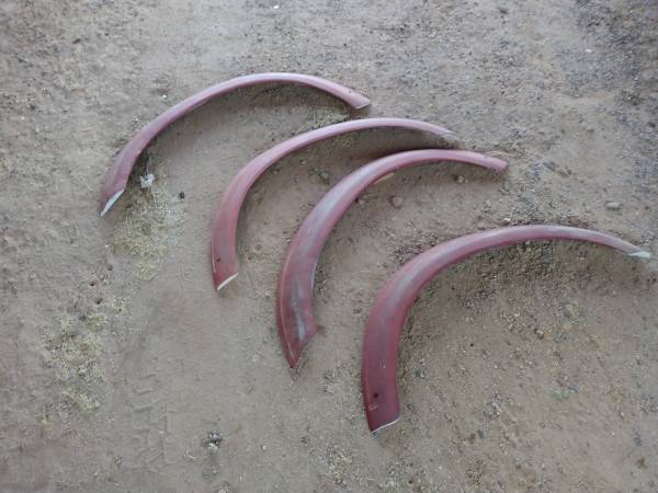 Photo Suzuki samurai fender flares - $30 (Goodyear) lsaquo image 1 of 1 rsaquo Rainbow valley rd near Elliot (google map)
