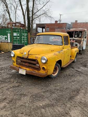yellow patina truck