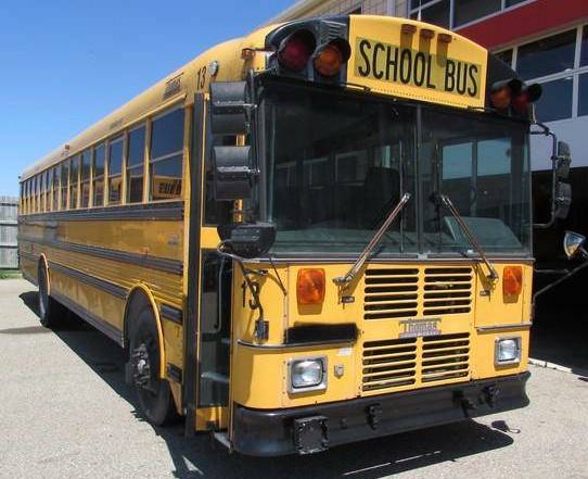 2000 Thomas Freightliner School Bus with Caterpillar 3126B Diesel ...