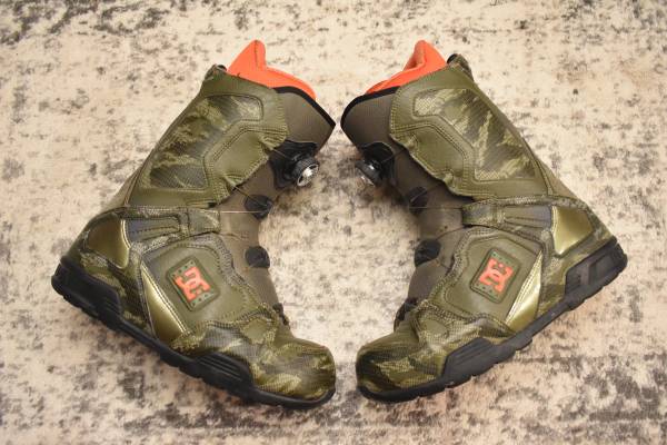 mens walking boots size 12