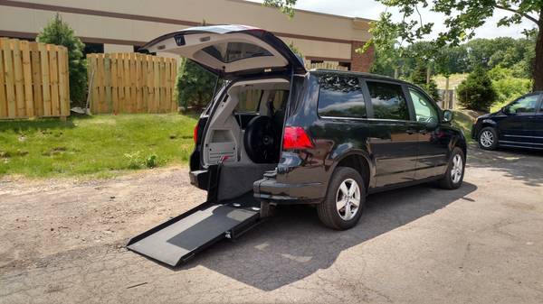 2011 Volkswagen Routan wheelchair/Handicap van - $18995 | Cars & Trucks ...