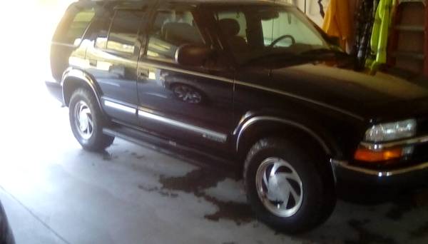 Photo For sale 2000 s10 blazer - $5,500 (Chase Mills)