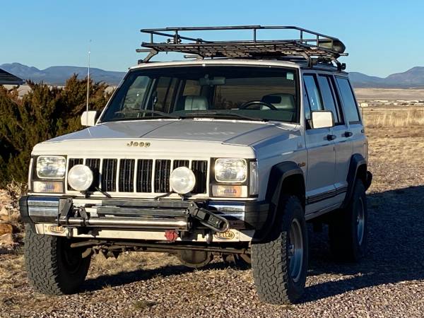 Photo 1988 jeep cherokee limited xj - $4,950 (Paulden)