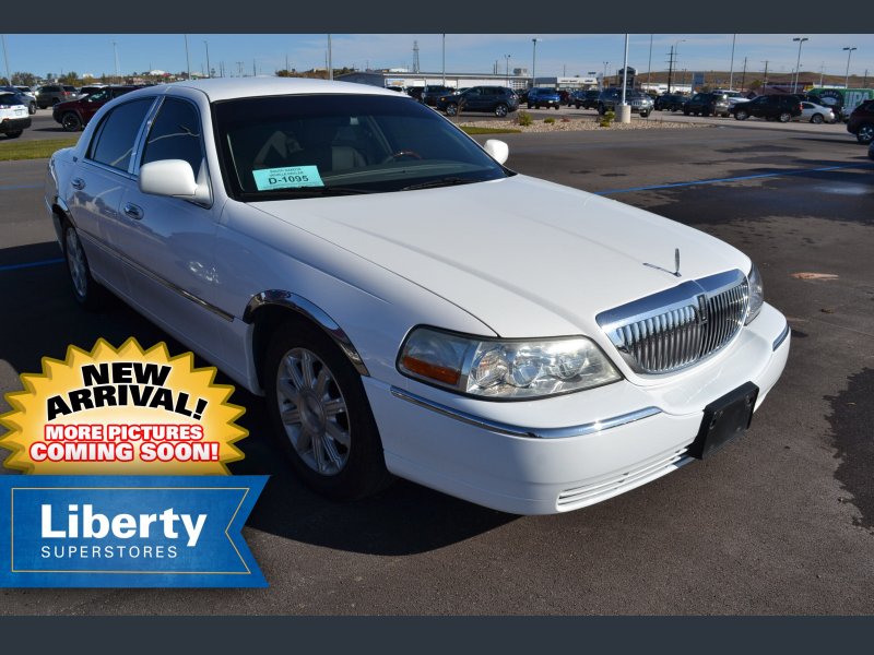 Used 2009 Lincoln Town Car Signature Limited for sale Cars & Trucks
