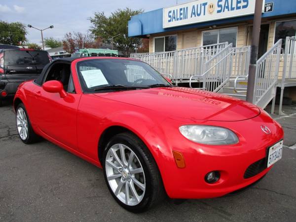 Photo 2006 Mazda MX-5 CONVERTIBLE - LOW MILEAGE FOR THE YEAR - PADDLE SHIFTERS - D - $9,488 (2006 Mazda MX-5 CONVERTIBLE - LOW MILEAGE)