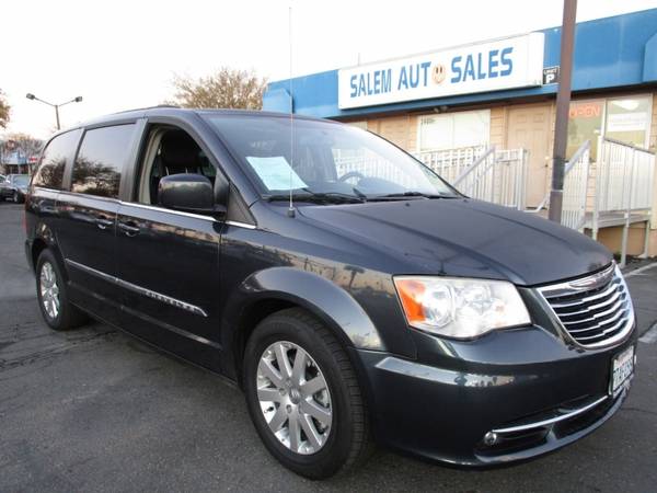 Photo 2014 Chrysler TOWN  COUNTRY TOURING - REAR CAMERA - DVD ENTERTAINMENT - - $10,988 (2014 Chrysler TOWN  COUNTRY TOURING -)