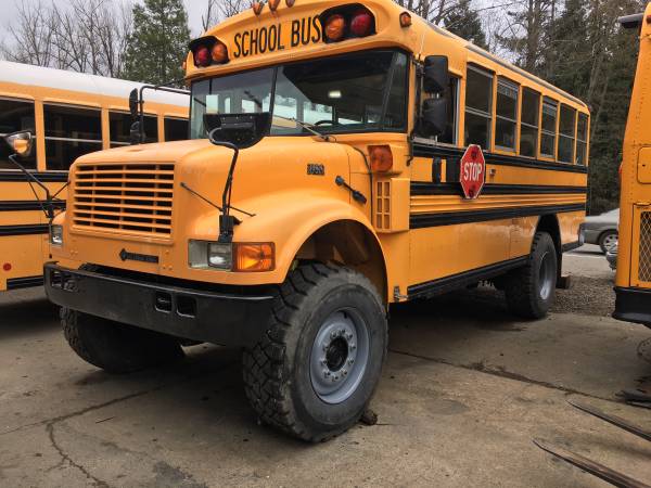 International 4x4 bus DT466 bluebird #24 - $35000 (Wolf Creek Oregon ...