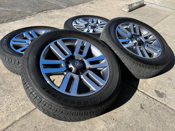 Photo Like new 20quot wheels OEM Toyota 4Runner rims tires tacoma FJ cruiser - $750 (Free delivery) lsaquo image 1 of 10 rsaquo (google map)