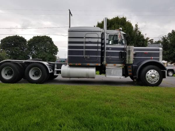 1984 Peterbilt 359 Special Edition - $25500 