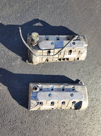 Photo Ford 4.6L DOHC 32 Valve Cam Covers - $65 (Roanoke) lsaquo image 1 of 2 rsaquo (google map)
