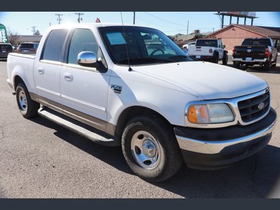 Photo Used 2002 Ford F150 2WD SuperCrew for sale
