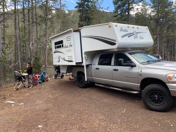 2006 Arctic Fox 811 Truck Cab Over Camper $15,000 | RV, RVs for Sale