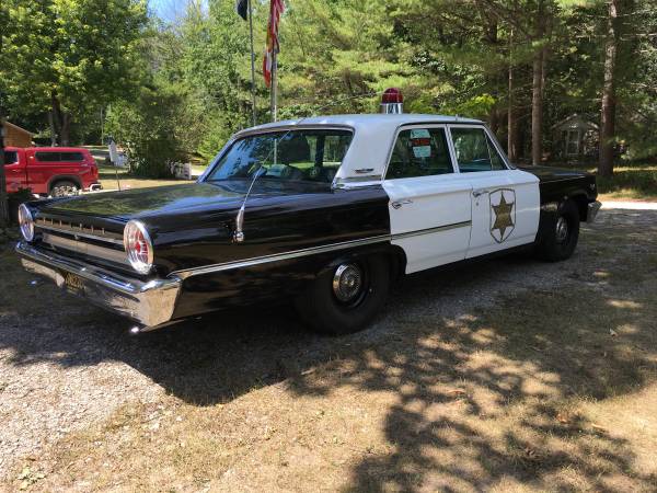 Photo 1963 Ford Galaxy, Mayberry tribute police car with FBB 406 c.i engine - $19,500 (Au Gres)