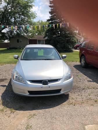 Photo 2005 Honda Accord Hybrid - $3,450 (Quanicassee Sales 9 miles East of Bay City)