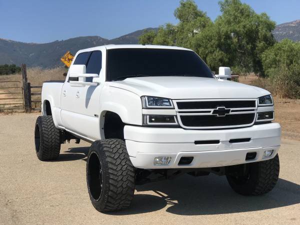 2005 chevy cateye lifted