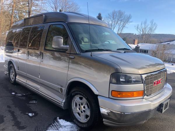 Gmc savana awd