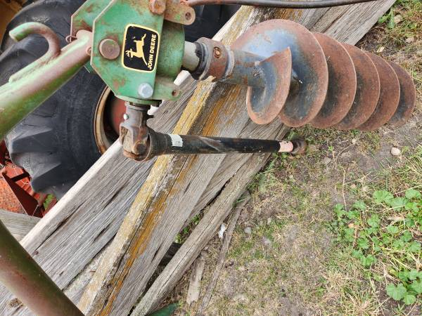 John deere post hole digger $600 | Garden Items For Sale | South Dakota ...