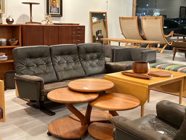 Mid Century Modern Furniture Shop in Burien OPEN Th/Fr/Sa/Su 11-6pm