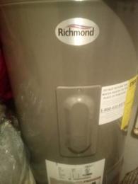New 40 gal Richmond hot water tank  275