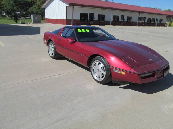 Photo 1989 Chevrolet Corvette HB (COME AND SEE) - $6,550 (New Horizons Auto Center,Council Bluffs, Iowa)