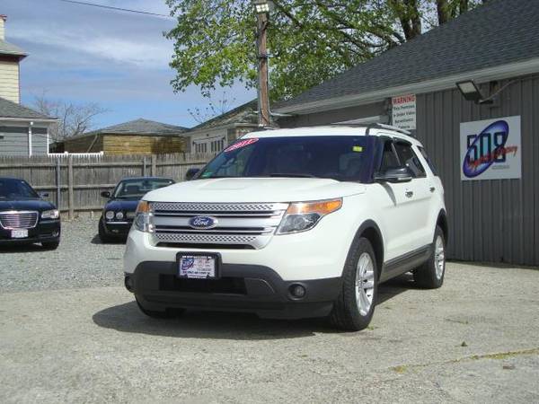 Photo 2011 Ford Explorer XLT - $14,995 (1288 ASHLEY BLVD. NEW BEDFORD, MA 02745)