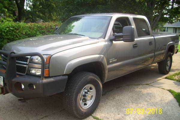 2006 Chevy Duramax 3500 4x4 crew cab *** - $15500 (sauk centre,mn ...