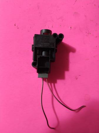 FORD & HOT ROD FUEL PUMP SHUT OFF- INERTIA SWITCH $25 | Auto Parts Sale ...