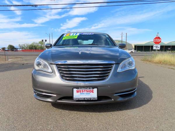 Photo 2012 CHRYSLER 200 TOURING LOW MILEAGE GREAT PRICE - $10,912 (JUNIORS WESTSIDE AUTO SALES (530)-365-5353)
