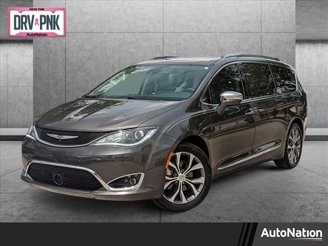 Photo Used 2017 Chrysler Pacifica Limited for sale
