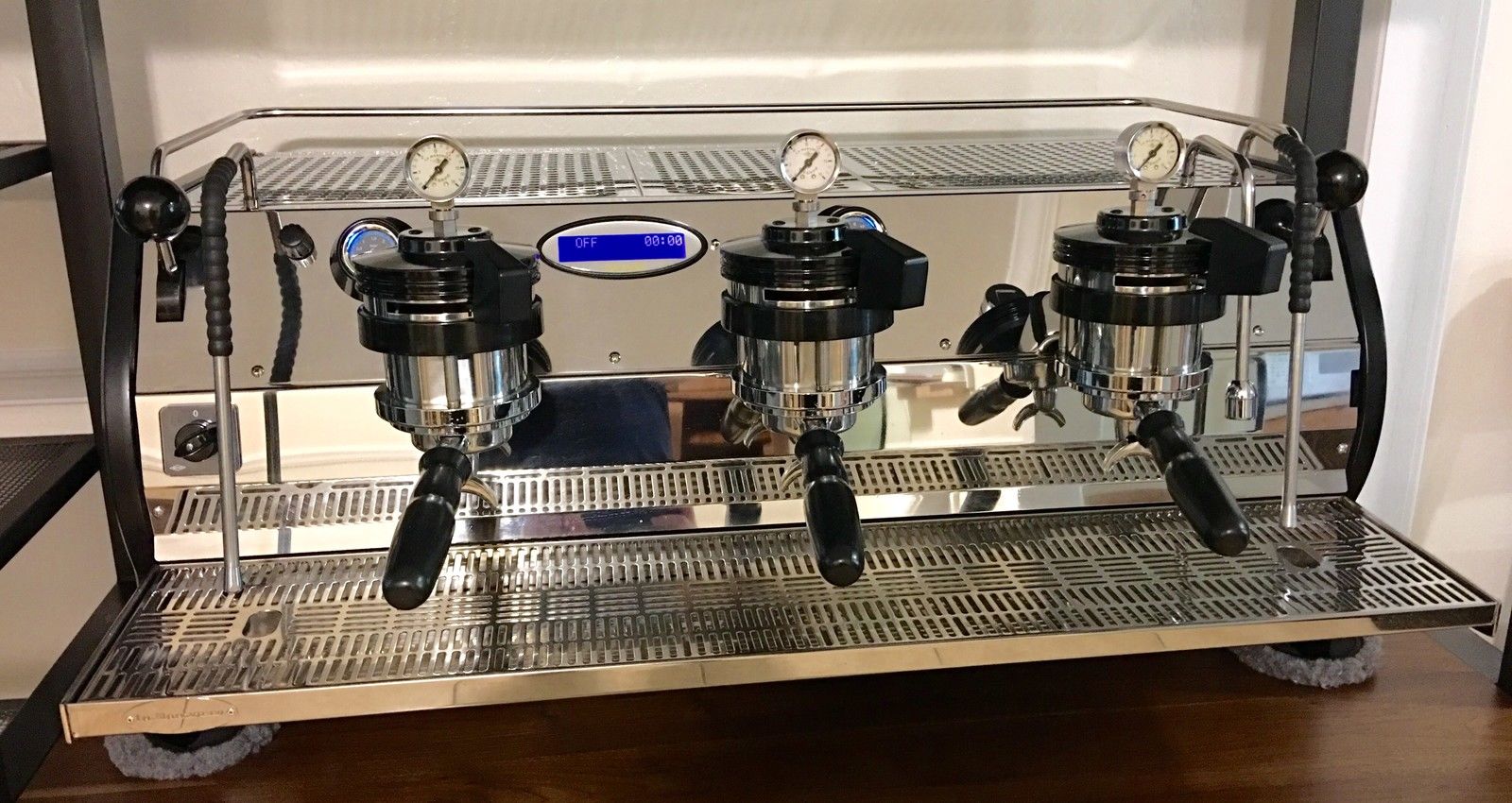 Photo 2015 La Marzocco Strada MP 3 Group Espresso Machine