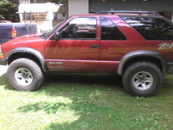 2003 Chevy Blazer ZR2 4x4 Auto 4.3L V6 NO RUST 115k miles Drives great ...