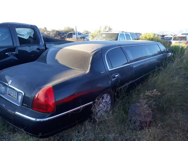 Photo 2008 Lincoln towncar limo project - $2,500 (Central)