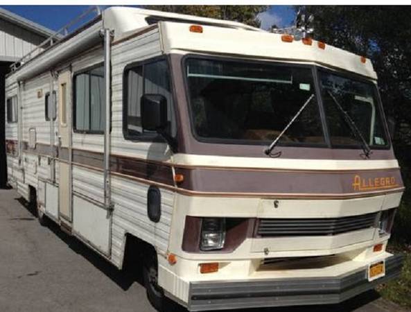 Photo 1988 Chevy Allegro Motorhome. For Parts. 454 4 bolte Maine  Tranny - $3,500 (Cushing)