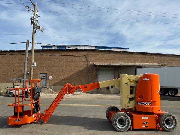 2012 JLG E300AJP ELECTRIC ARTICULATING BOOM LIFT WITH ROTATING JIB JLG ...