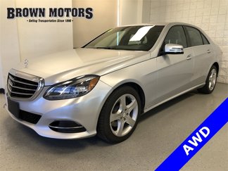 Photo Used 2016 Mercedes-Benz E 350 4MATIC Sedan w Premium Package for sale
