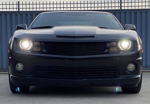 Photo 2011 Chevrolet Camaro LT2 with RS Package - Black - Fully Loaded - $5,500 (ventura)