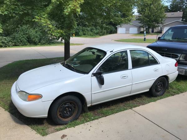 Photo Used 2001 Ford Escort ZX2 Automatic - $1,300 (Stevens Point)