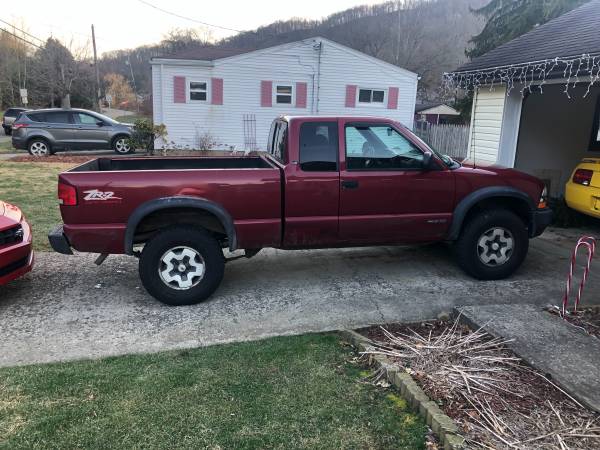 Photo For Trade 2001 Chevy S10 Ext Cab ZR2 Pickup for ZR2 Blazer - $1 (Glen Dale)