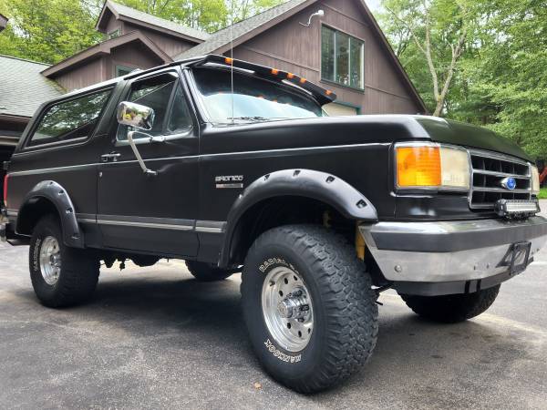 Photo 1990 Ford Bronco XLT 4x4 - $10,800 (Lock Haven)