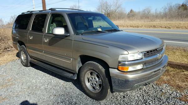 2003 chevy suburban 1500 - $2500 | Cars & Trucks For Sale | Winchester