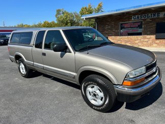 Photo Used 2002 Chevrolet S10 Pickup LS w LS Preferred Equipment Group for sale
