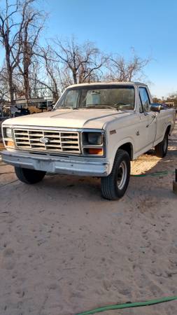 Photo F250 obs ford liftgate pickup - 4.9 inline six - $4,500 (Yuma)